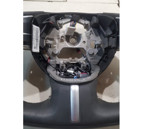 Рулевое колесо (руль) с многофунциональными кнопками