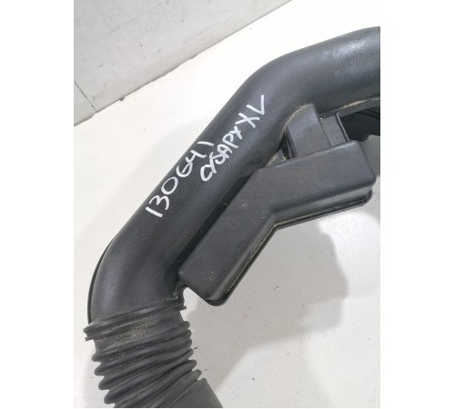 Патрубок воздушного фильтра