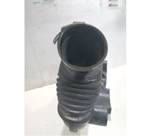 Патрубок воздушного фильтра