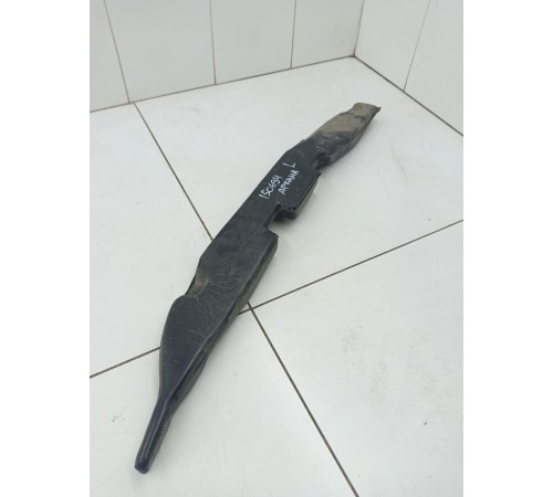 Уплотнитель крыла левый