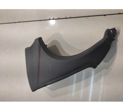 накладка торпеды (правая)