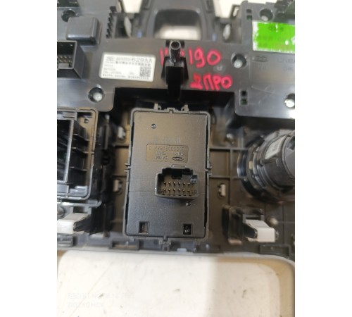 Накладка центральной консоли (блок кнопок)