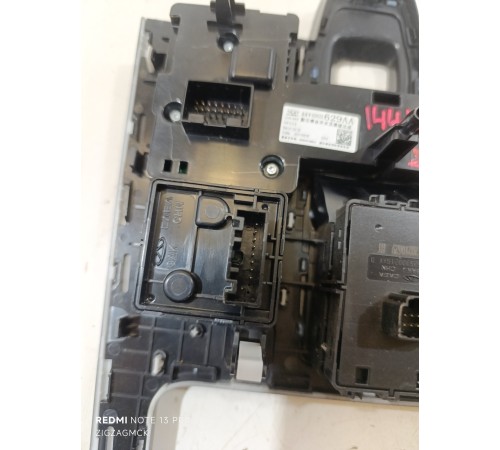 Накладка центральной консоли (блок кнопок)