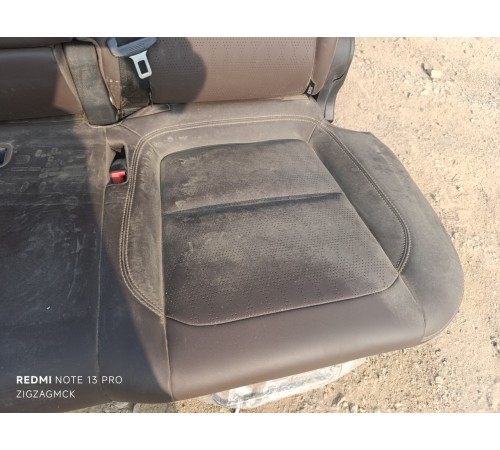 Задний ряд сидений