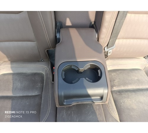 Задний ряд сидений