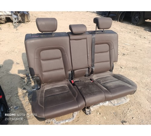 Задний ряд сидений