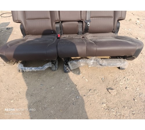 Задний ряд сидений