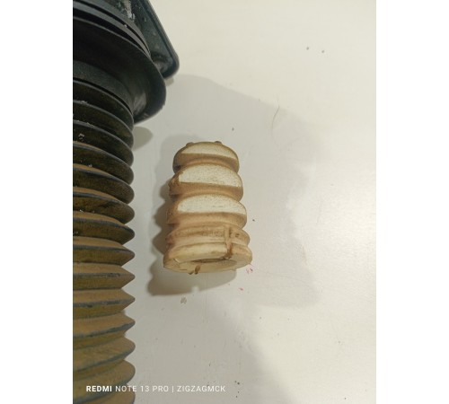 Опора амортизатора передняя левая