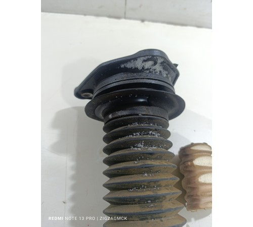 Опора амортизатора передняя левая