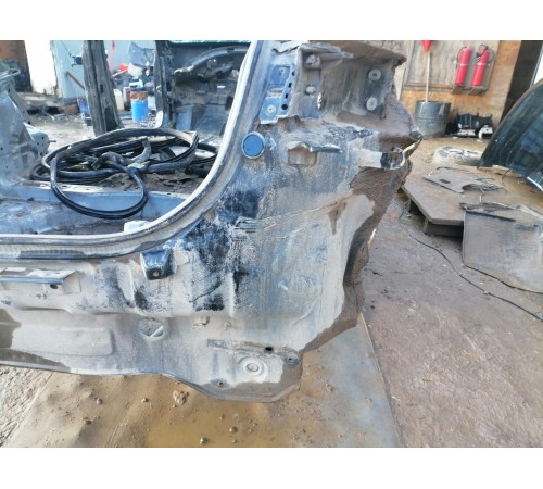 Панель задняя