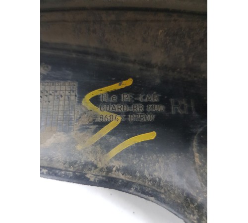 Брызговик задний правый