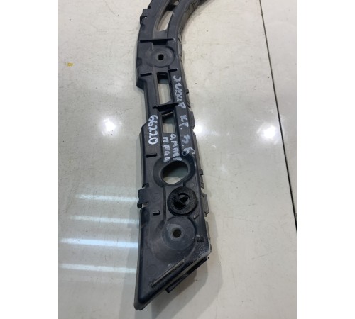 Кронштейн заднего бампера (правый)