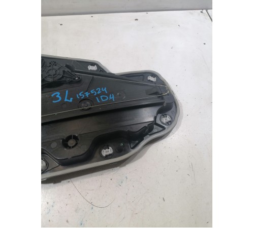 Стеклоподьемник задний левый с моторчиком