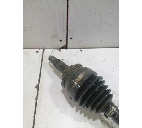 Привод (полуось) передний правый