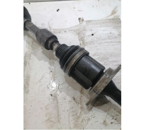 Привод (полуось) передний правый