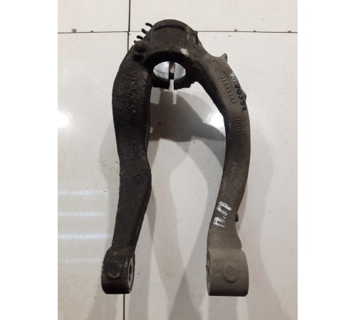 Кронштейн амортизатора (передний, правый)