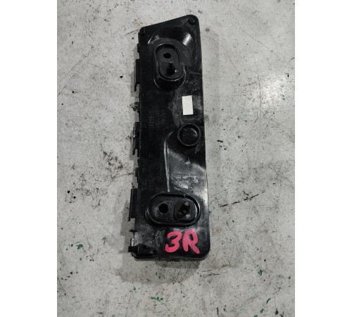 Кронштейн заднего бампера правый