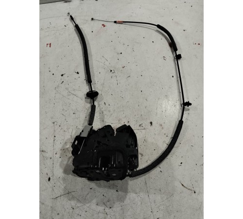 Замок двери (задний правый)