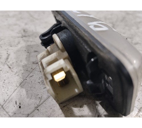 Плафон подсветки номера левый