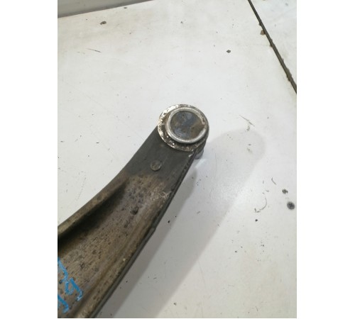 Рычаг подвески передний правый