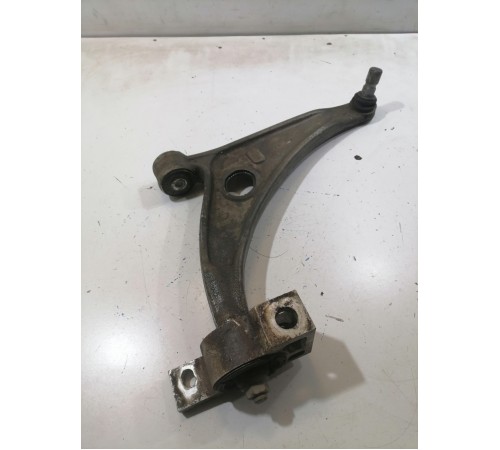 Рычаг подвески передний правый