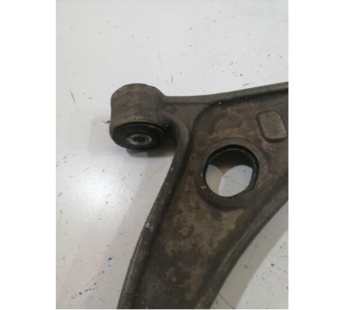 Рычаг подвески передний правый