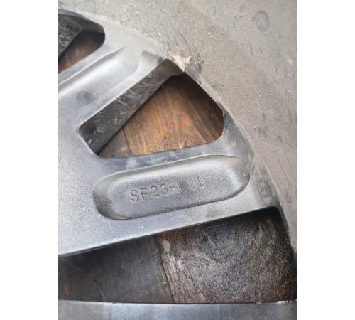 Литой диск R18