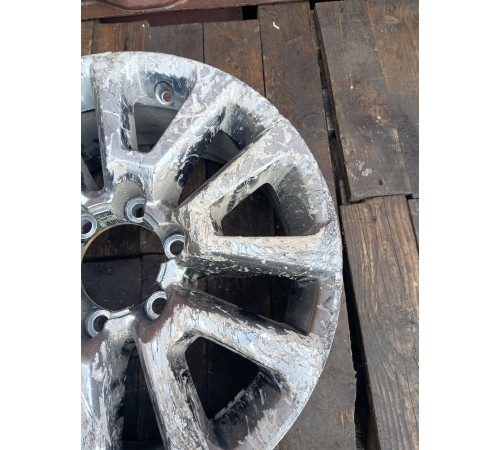 Литой диск R18