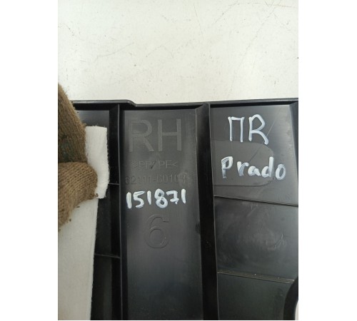 Обшивка стойки передняя правая