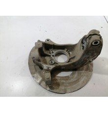 Кулак поворотный передний левый