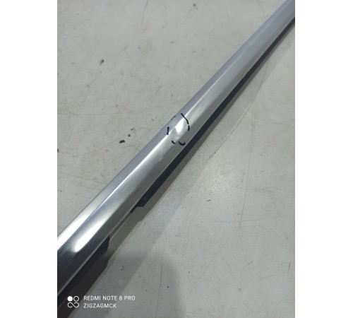 Уплотнитель стекла (передний правый наружный)