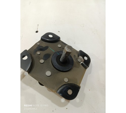 Механизм подъема запасного колеса