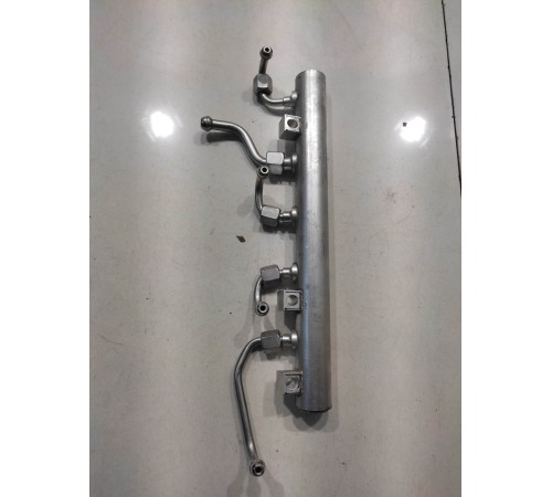 Топливная рампа (левая)