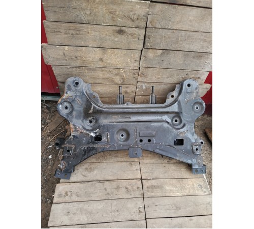 Балка (подрамник) передний