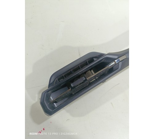 Воздушный дефлектор передний правый