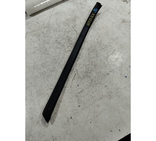 Уплотнитель стекла задний левый внутренний