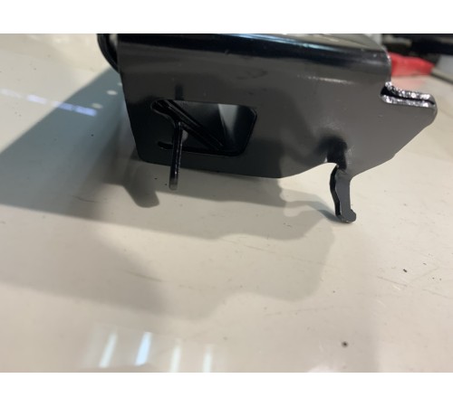 Кронштейн багажника (задний,левый)