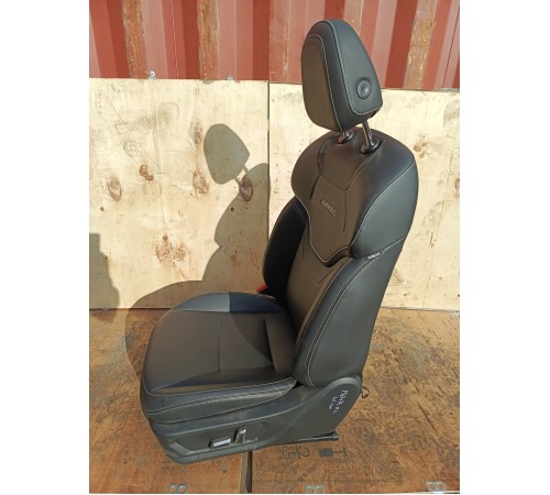 Сиденье переднее левое