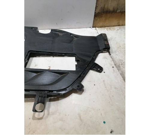 Накладка моторного отсека