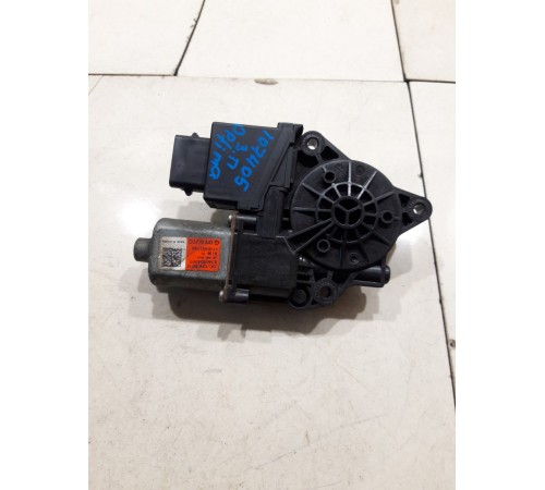 Моторчик стеклоподъемника (задний правый)