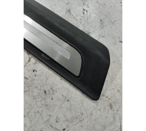 Накладка порога (задняя левая)