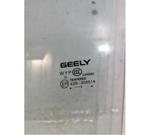 Стекло двери переднее левое