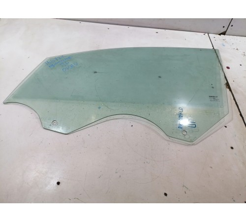 Стекло двери переднее левое