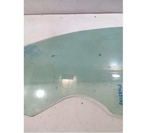 Стекло двери переднее левое