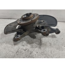 Кулак поворотный передний правый