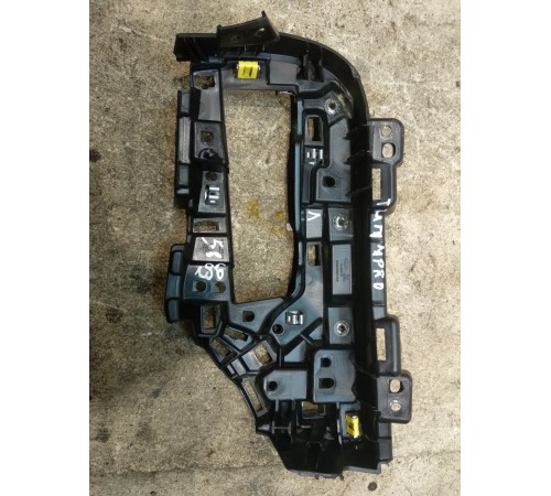 Кронштейн дефлектора левый