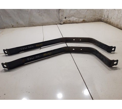 Комплект креплений топливного бака (2 шт.)