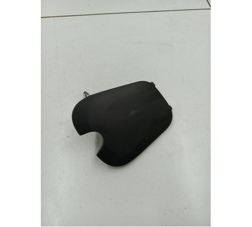 Заглушка буксировочного крюка