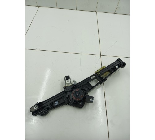 Стеклоподъемник двери задний правый