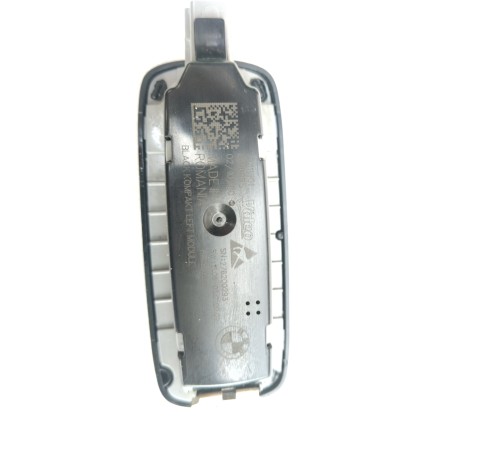 Плафон внутреннего освещения салона левый